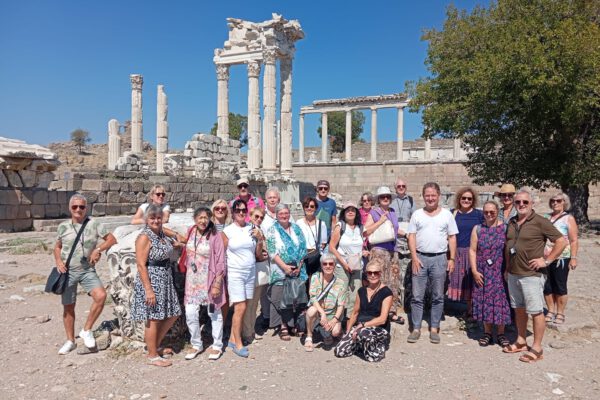 30 Grad, Sonnenschein und beste Stimmung: Die Teilnehmer der Burghauser Stadtreise 2024 genossen sieben Tage lang den abwechslungs- und erlebnisreichen Trip in die Türkei Fotocredit: Stadt Burghausen