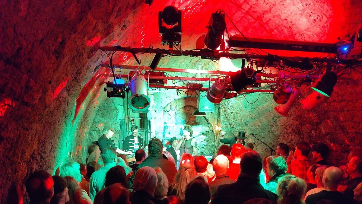 PHOTO 2024 04 06 09 37 11 e1733144107356