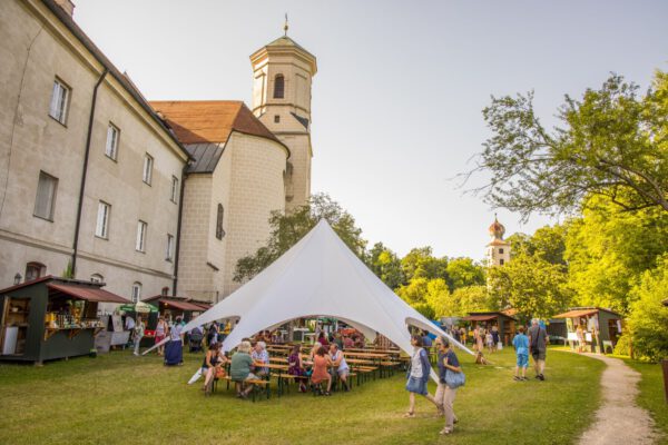 Die Klosteranlage Raitenhaslach bildet den perfekten Rahmen für den Klostermarkt. Fotocredit: Burghauser Touristik Die Klosteranlage Raitenhaslach bildet den perfekten Rahmen für den Klostermarkt. Fotocredit: Burghauser Touristik