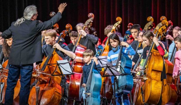 Basstage Konzert-8 Auch die "Minibässe" werden beim Sommerkonzert ihr Können zeigen.