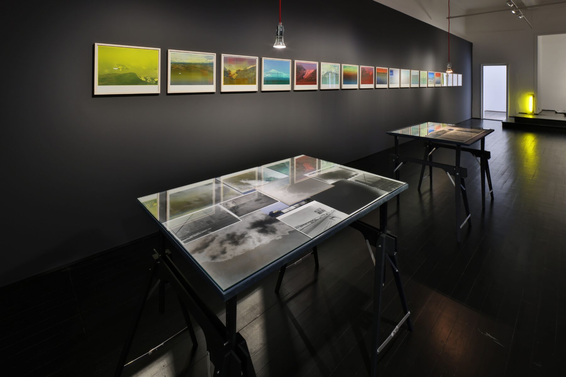 Ausstellungsansicht Michael Jank WOLKEN wolken, Haus der Fotografie Burghausen © Nixdorf Fotografie