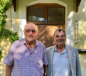 Pfarrer Franz Aicher und Altbürgermeister Steindl 2025