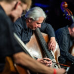 Claus Freudenstein beim Konzert. Er hat die Basstage begründet und nach Burghausen überführt. Fotocredit: Tom Bauer
