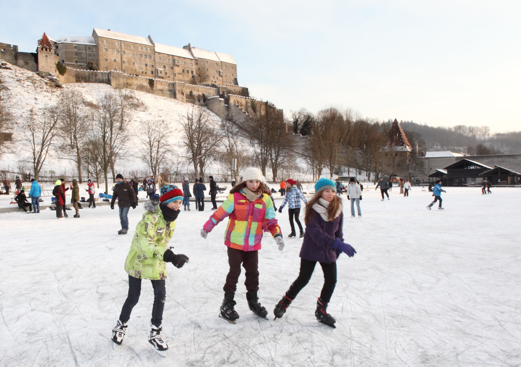 Eislauf am Wöhrsee 2017 Foto: Burghauser Touristik / Nixdorf