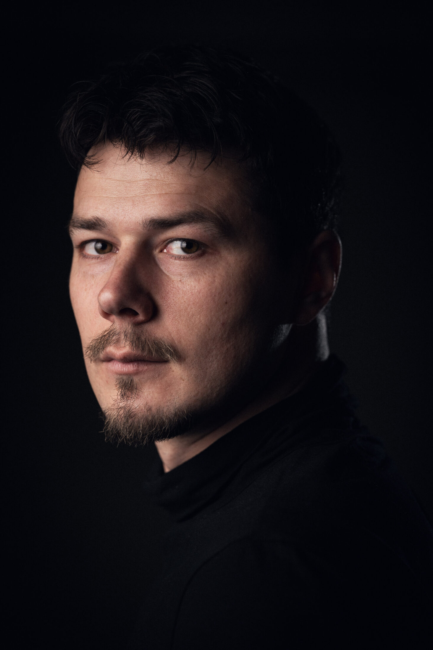 Dino Gluhović bietet am Sonntag, den 1  März von 14 16 Uhr einen kostenfreien Schnupperworkshop für alle Interessierten im Haus der Familie an 