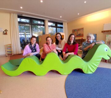 Sie haben die Jüngsten im Blick (v l ): Magdalena Weber (Bürgerhaus), Mariella Röben (Kinderschutzbund), Barbara Jäger (Eltern Kind Gruppenleitung), Christine Auberger (Haus der Familie), Dorle Graf (Familienreferentin) 
