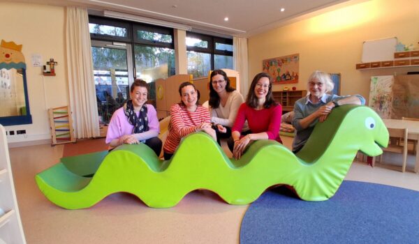 Sie haben die Jüngsten im Blick (v.l.): Magdalena Weber (Bürgerhaus), Mariella Röben (Kinderschutzbund), Barbara Jäger (Eltern-Kind-Gruppenleitung), Christine Auberger (Haus der Familie), Dorle Graf (Familienreferentin).