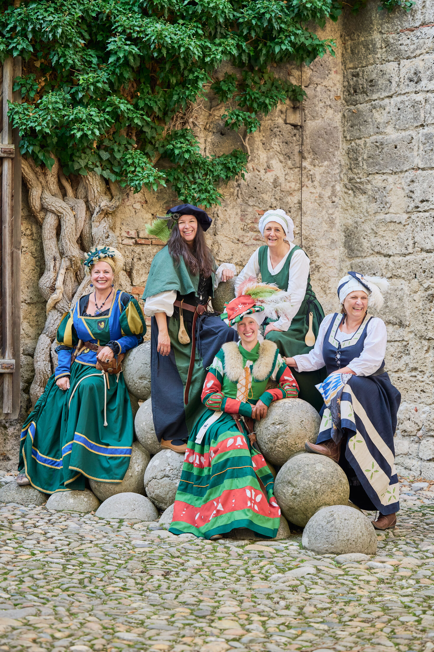 Die Burghauser Gästeführer freuen sich auf schon auf die öffentlichen Burgführungen, die ab 14  März beginnen  Fotocredit: Burghauser Touristik