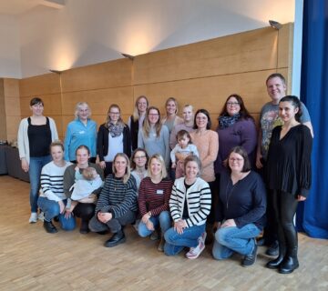 Stehen für ein gutes Miteinander, soziale Projekte und Spass: die Elternbeiräte der Burghauser Kitas und Familienreferentin Doris Graf  Fotocredit: Stadt Burghausen/Haus der Familie