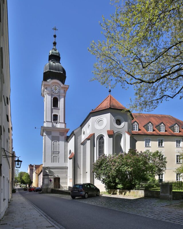 Das Burghauser Heilig-Geist-Spital in der Altstadt. Foto: Nixdorf 