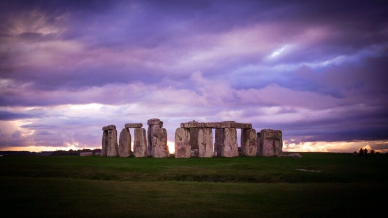 Stonehenge 800x450