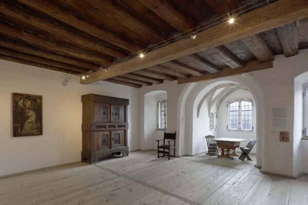 Blick in ein Zimmer der Burg zu Burghausen: Bei der Sonderführung geht es auch um die Frauengemächer im Mittelalter.
