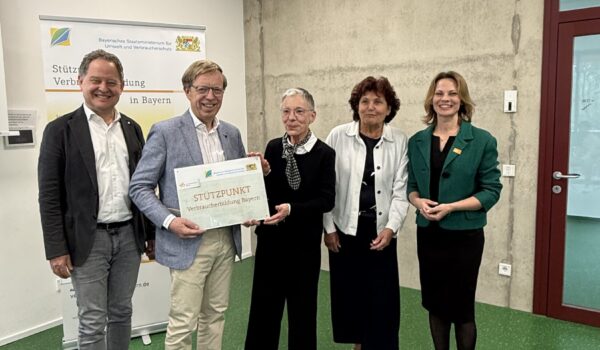 Neuer Stützpunkt für Verbraucherbildung in Burghausen feierlich eröffnet am 21. April 2026 Neuer Stützpunkt für Verbraucherbildung in Burghausen feierlich eröffnet am 21. April 2026