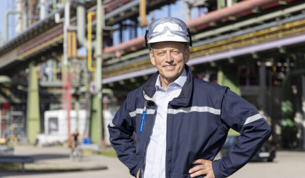 Dr. Peter von Zumbusch, Werkleiter, Werk Burghausen